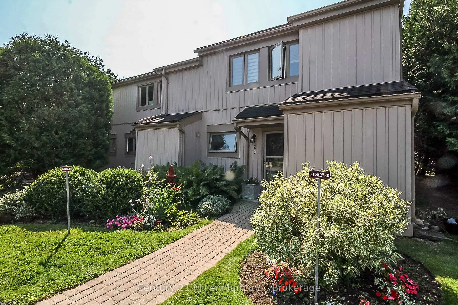 Photo 2 of 493 Oxbow Crescent, Collingwood — HOMEH