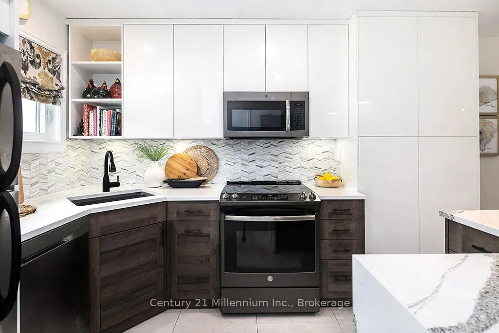 Photo 9 of 493 Oxbow Crescent, Collingwood — HOMEH