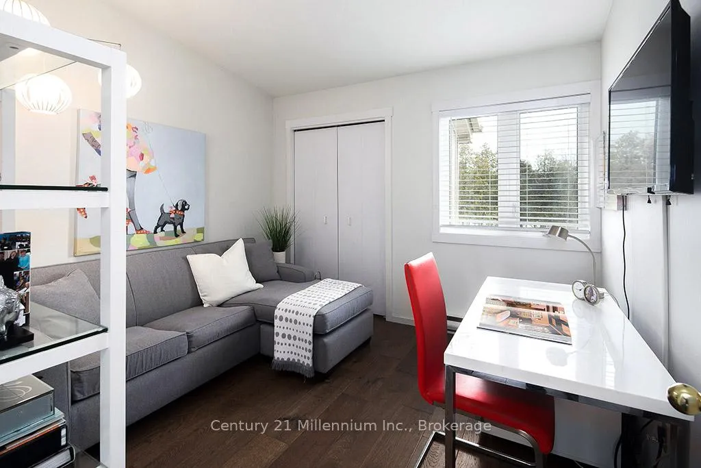 Photo 24 of 493 Oxbow Crescent, Collingwood — HOMEH