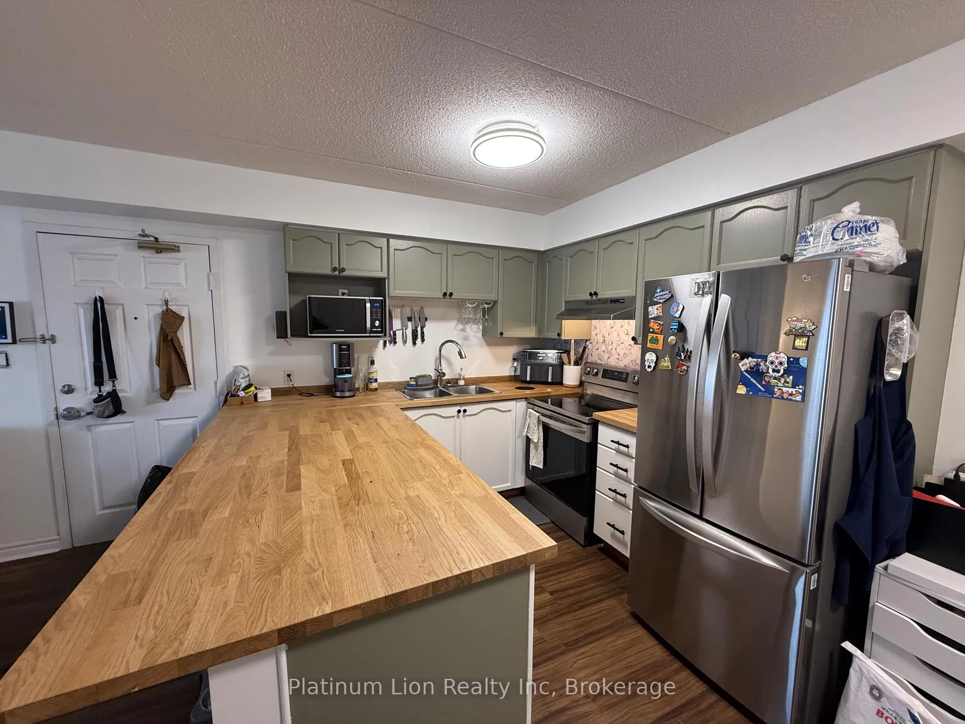 Photo 6 of Unit 304, 1480 Bishops Gate, Oakville, Glen Abbey — HOMEH