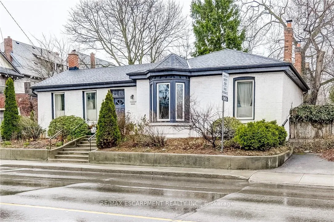 Photo 2 of 315 Aberdeen Street, Hamilton, Kirkendall — HOMEH
