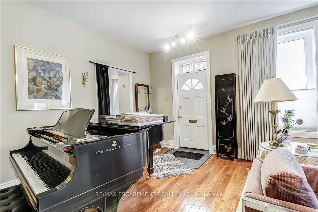 Photo 6 of 315 Aberdeen Street, Hamilton, Kirkendall — HOMEH