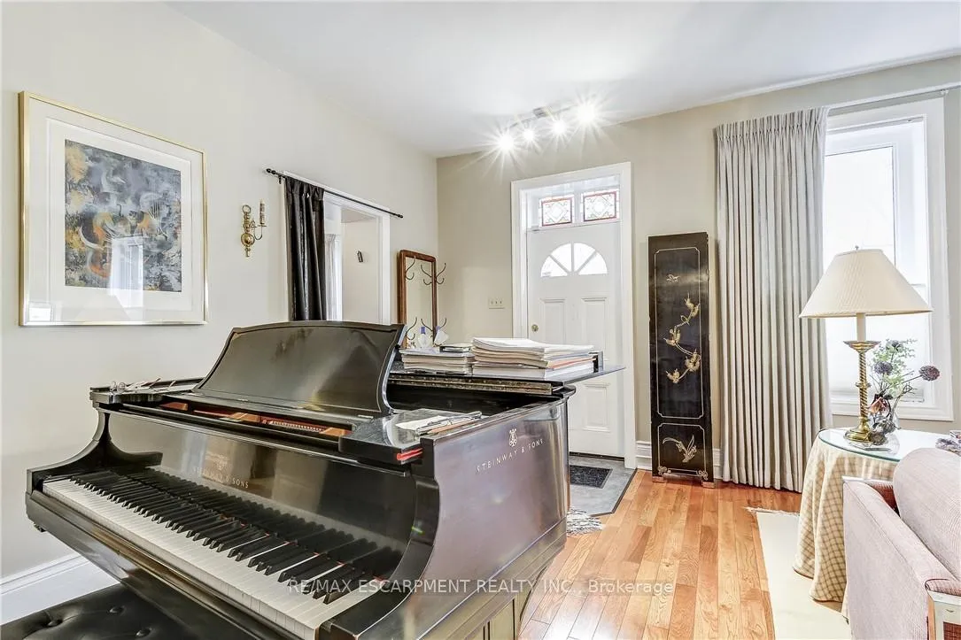 Photo 8 of 315 Aberdeen Street, Hamilton, Kirkendall — HOMEH