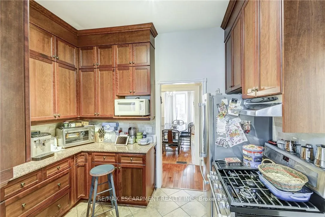 Photo 30 of 315 Aberdeen Street, Hamilton, Kirkendall — HOMEH
