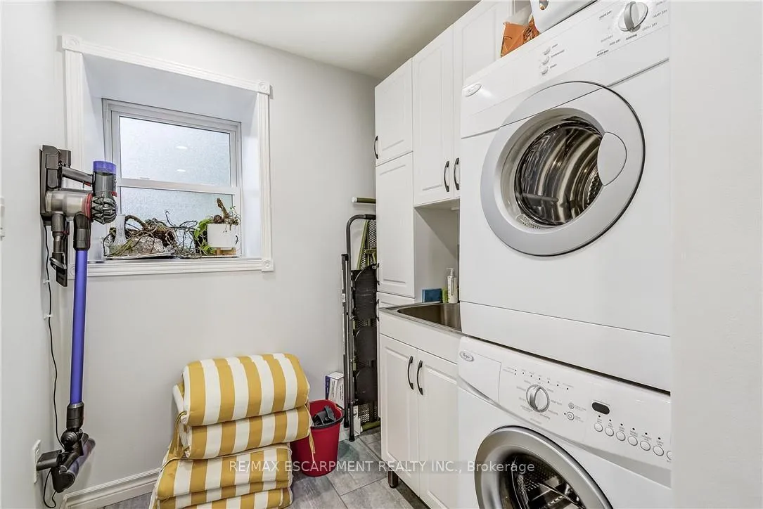 Photo 33 of 315 Aberdeen Street, Hamilton, Kirkendall — HOMEH