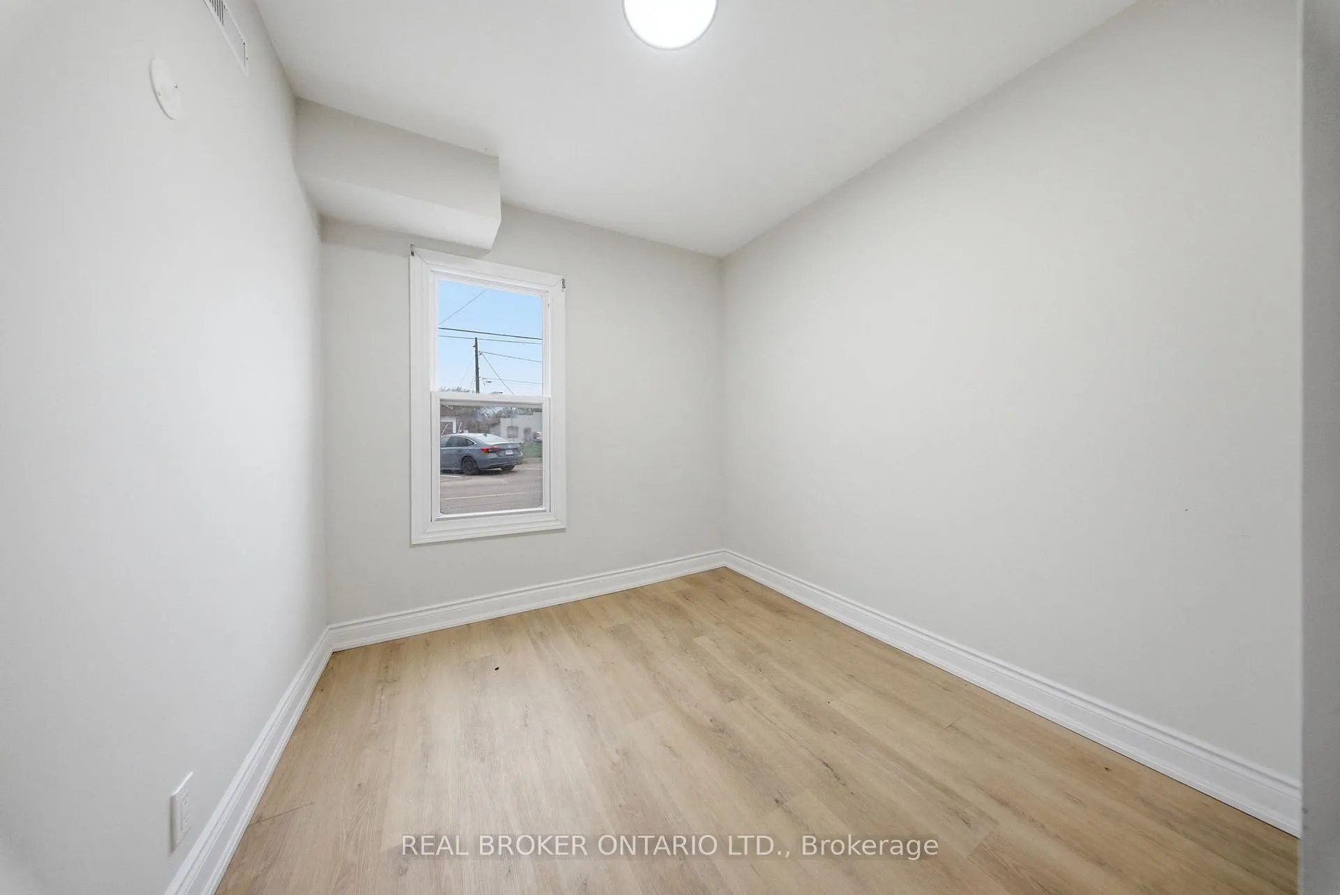 Photo 5 of 129 Durham Street, Port Colborne, East Village — HOMEH