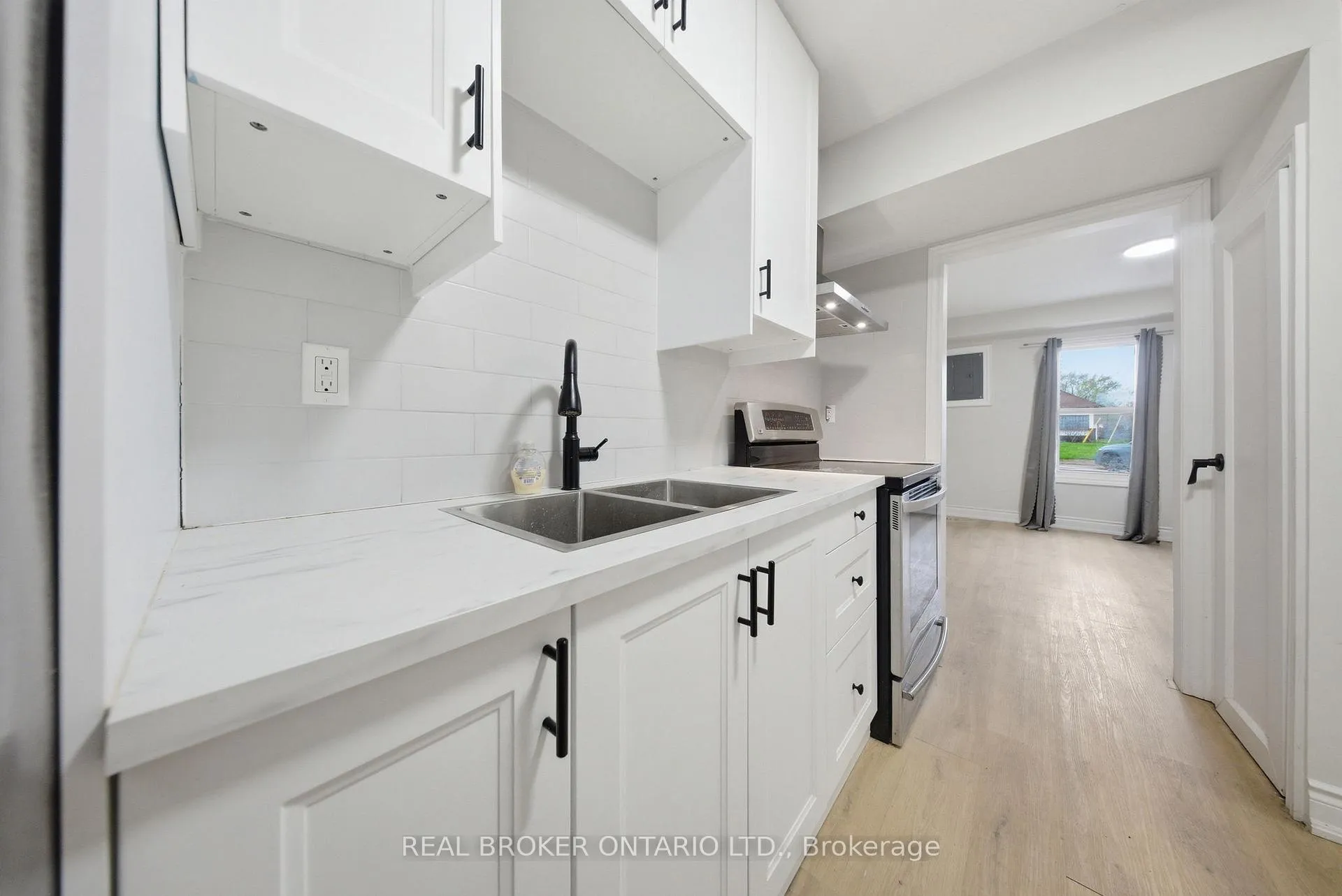 Photo 9 of 129 Durham Street, Port Colborne, East Village — HOMEH
