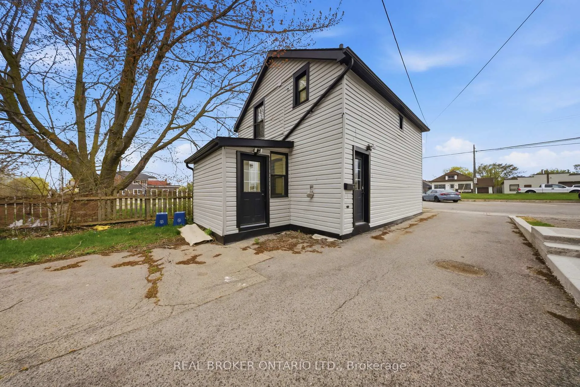 Photo 16 of 129 Durham Street, Port Colborne, East Village — HOMEH