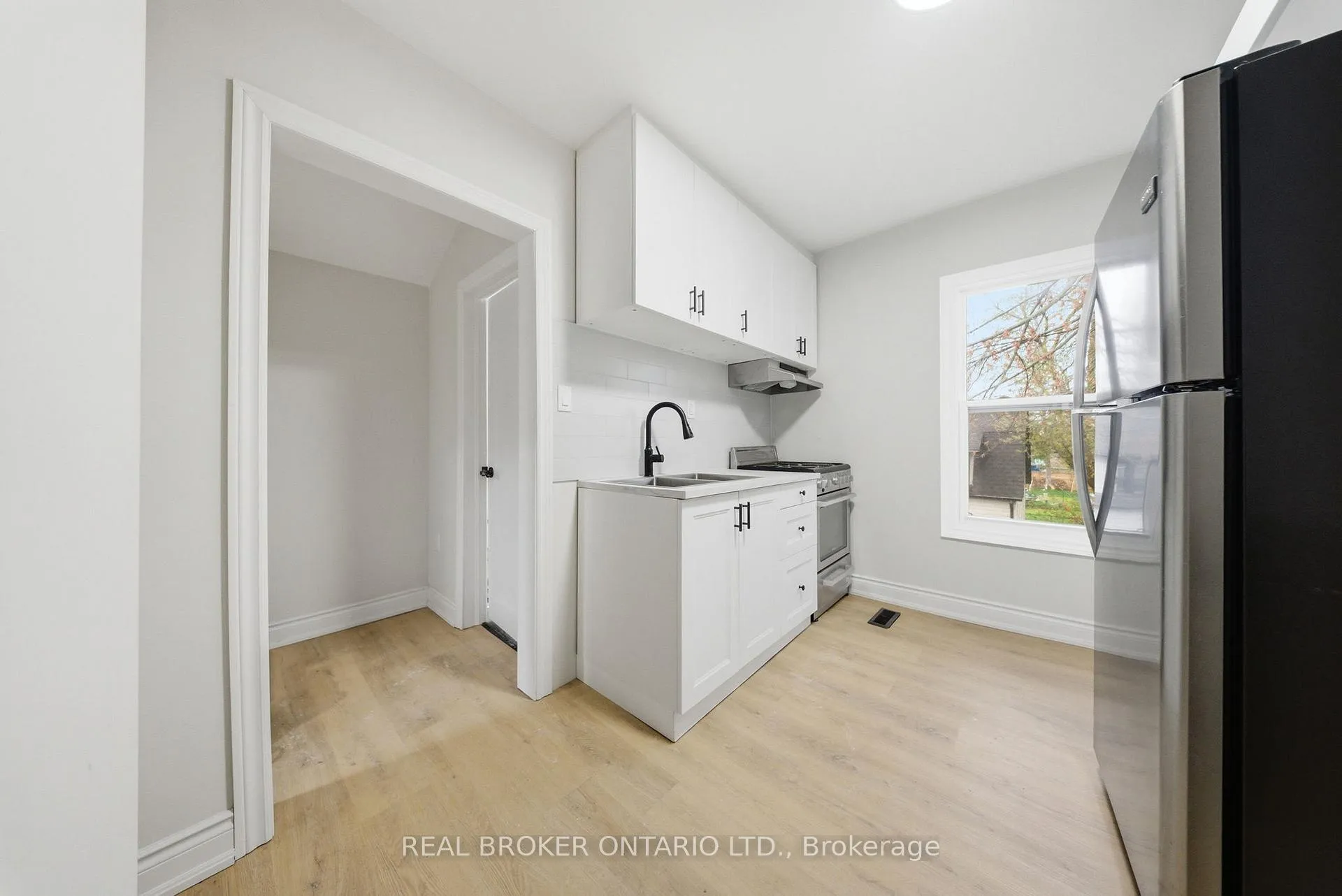 Photo 17 of 129 Durham Street, Port Colborne, East Village — HOMEH