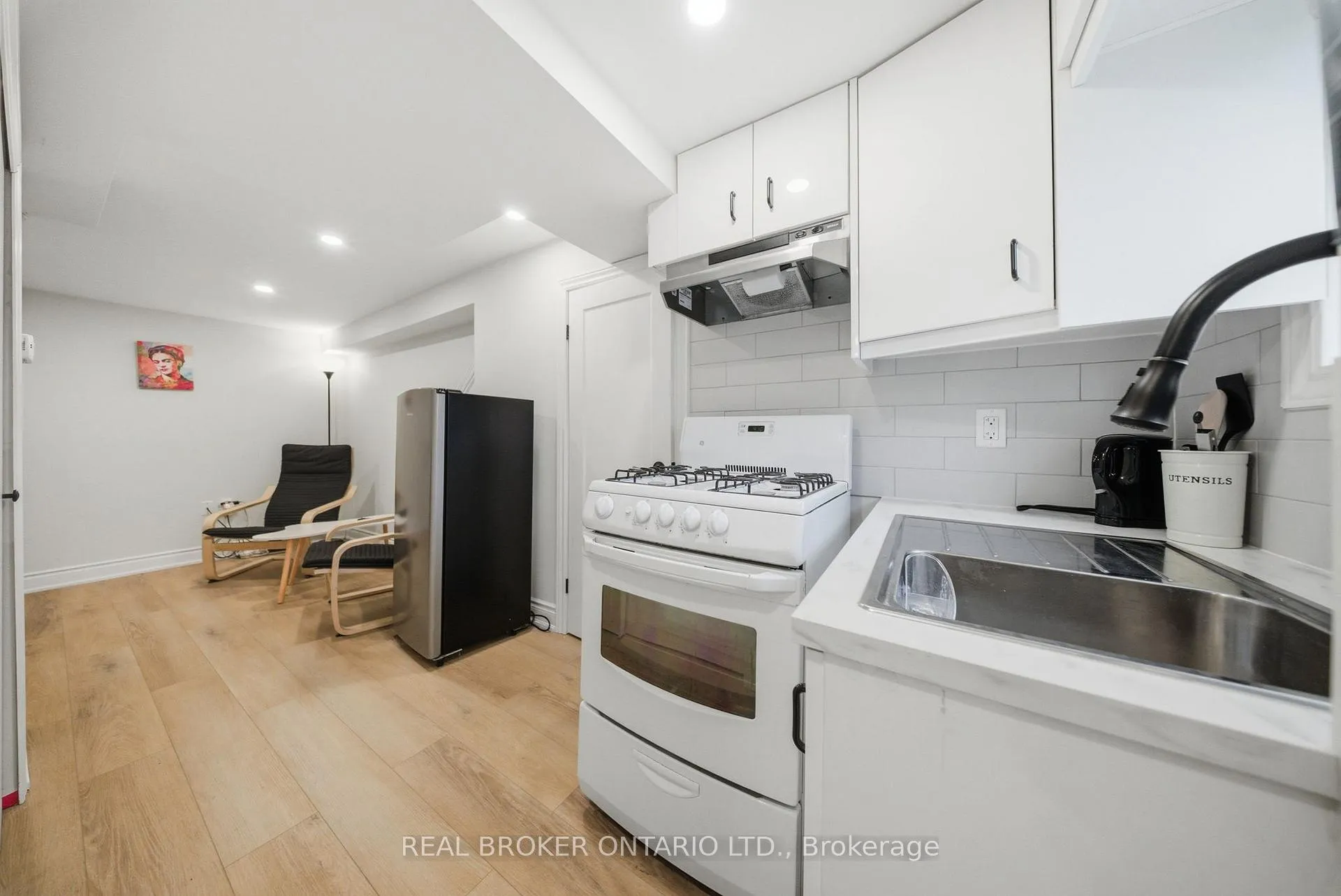 Photo 29 of 129 Durham Street, Port Colborne, East Village — HOMEH