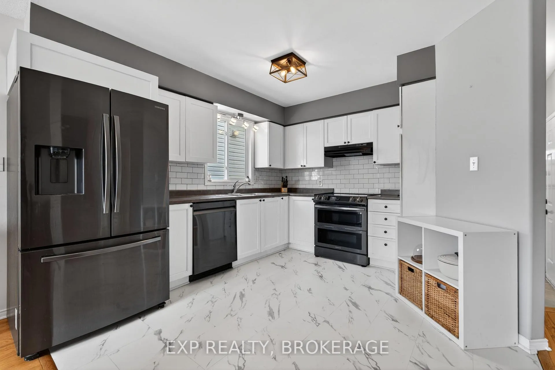 Photo 7 of 584 Freeman Crescent, Kingston, Kingston East (Incl Barret Crt) — HOMEH