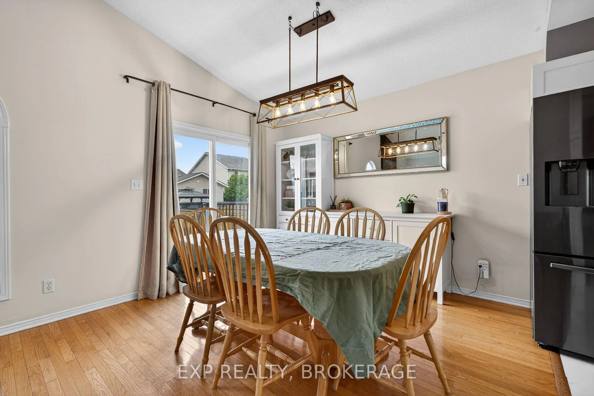 Photo 9 of 584 Freeman Crescent, Kingston, Kingston East (Incl Barret Crt) — HOMEH