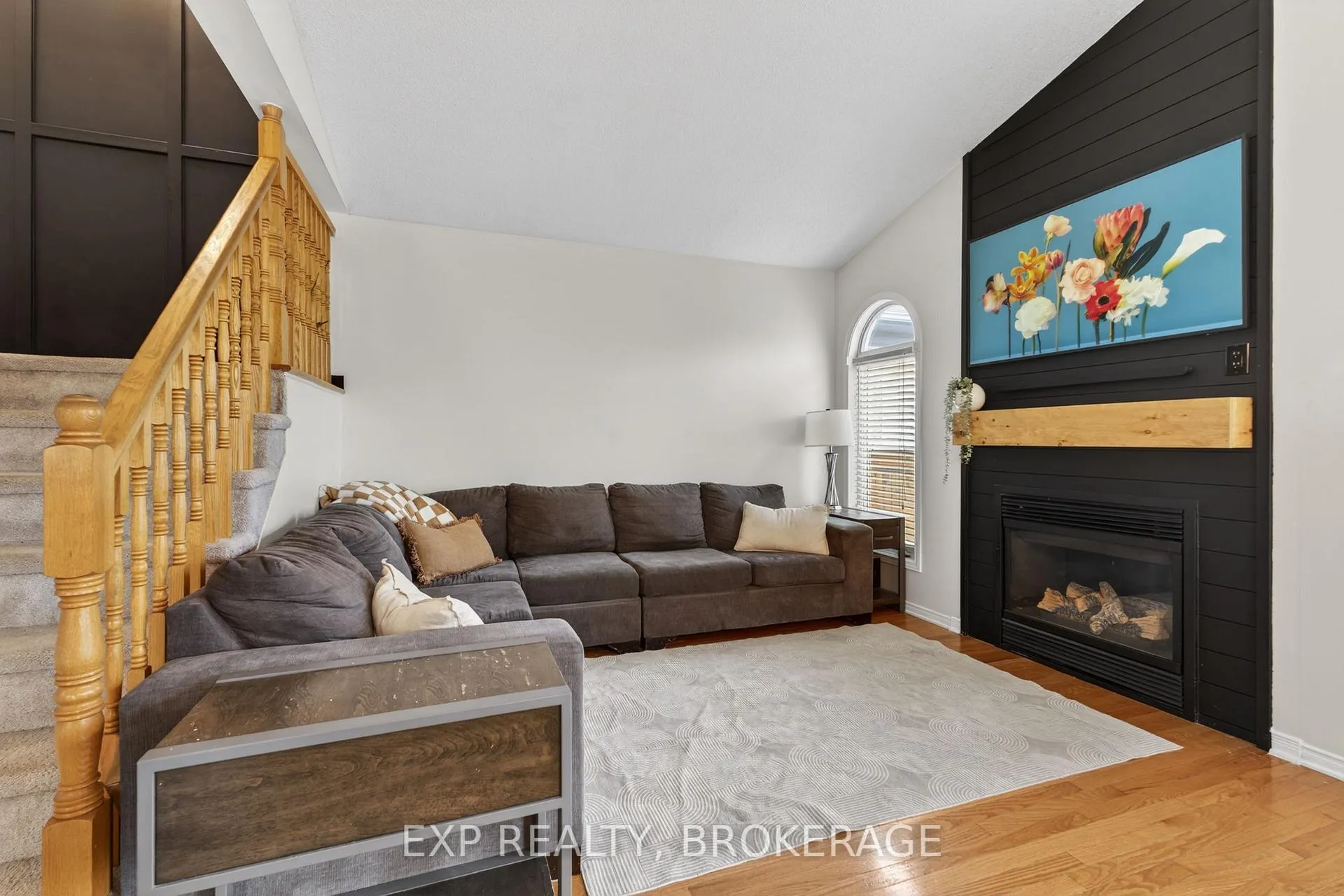 Photo 11 of 584 Freeman Crescent, Kingston, Kingston East (Incl Barret Crt) — HOMEH