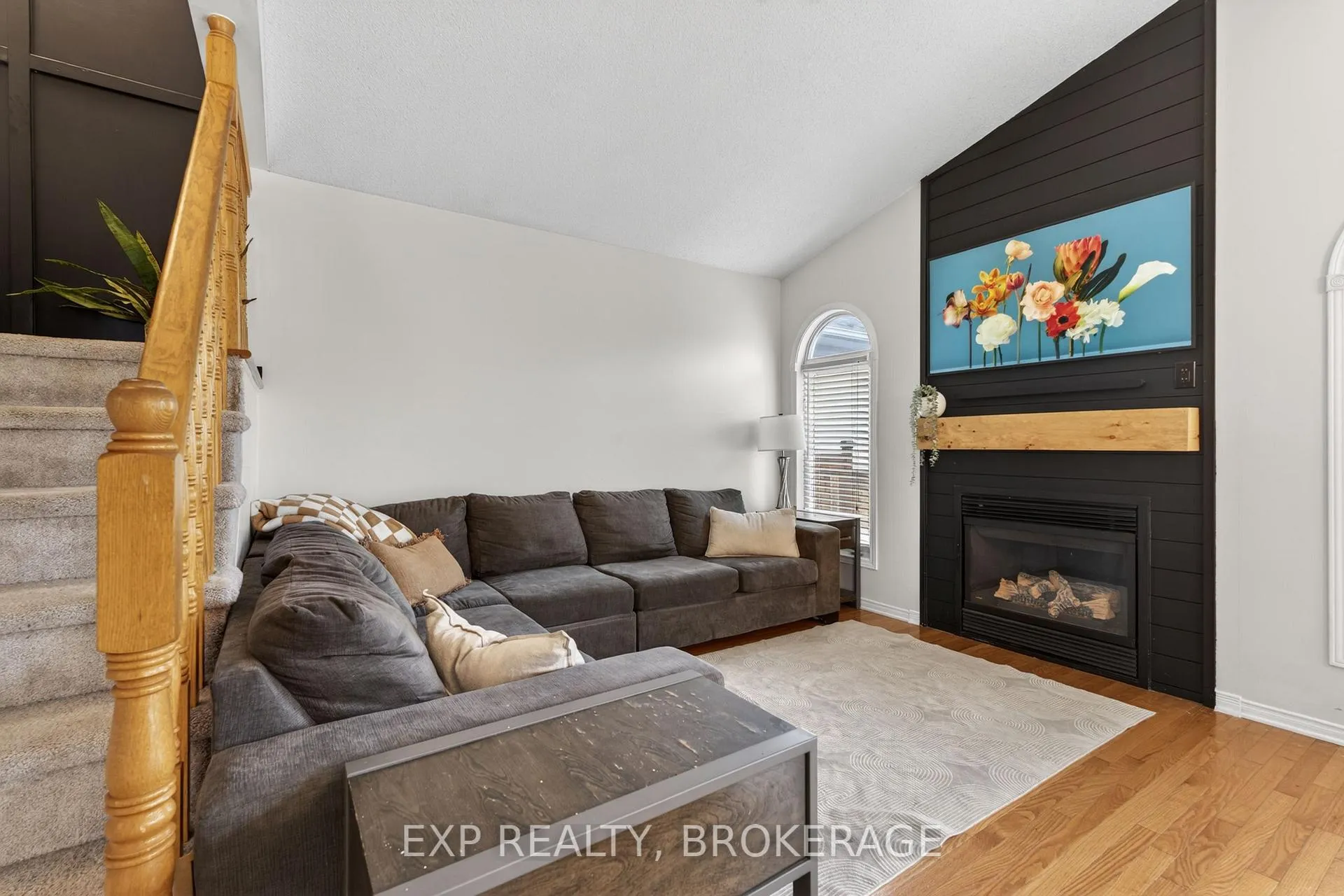Photo 12 of 584 Freeman Crescent, Kingston, Kingston East (Incl Barret Crt) — HOMEH