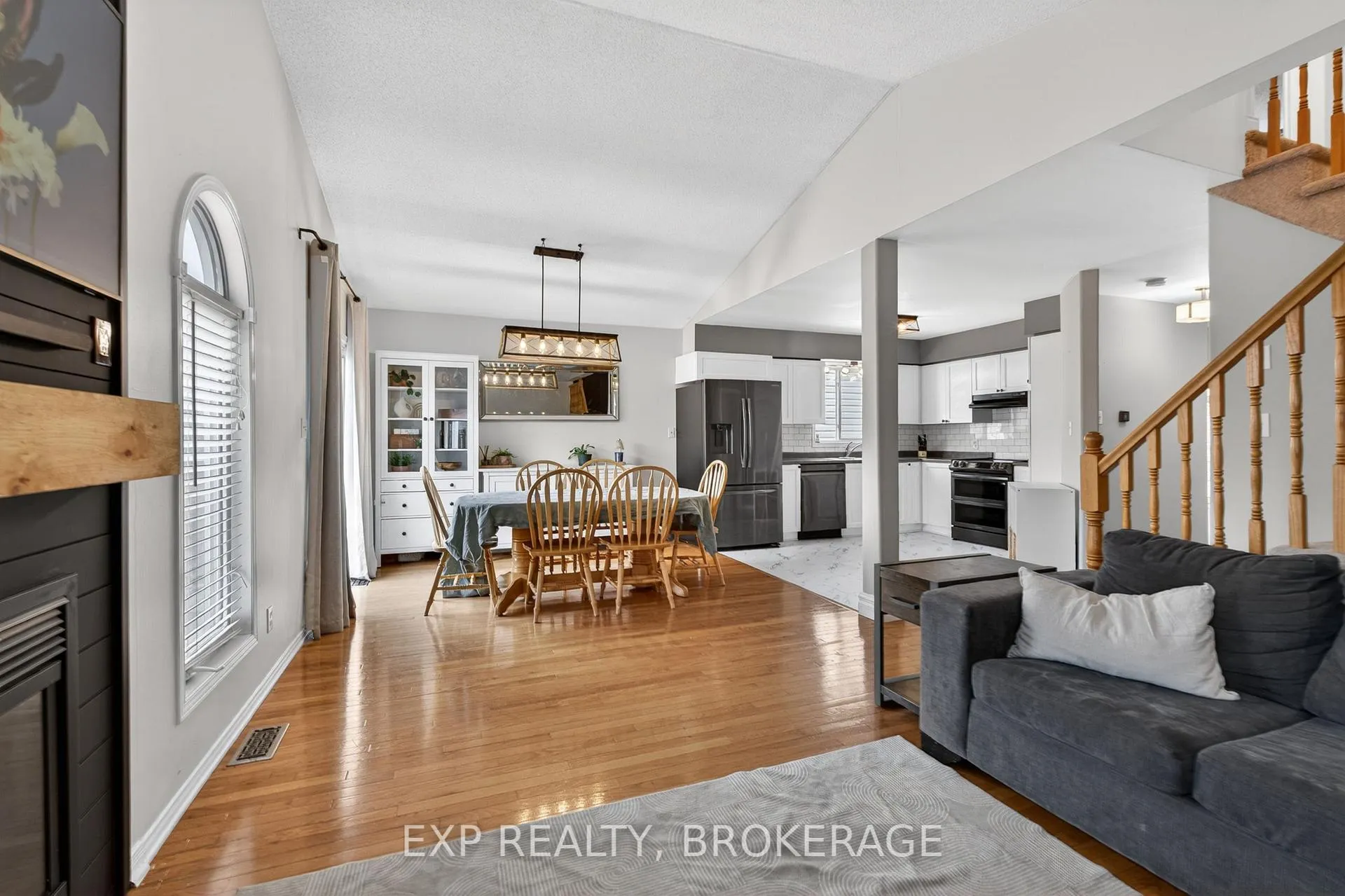 Photo 15 of 584 Freeman Crescent, Kingston, Kingston East (Incl Barret Crt) — HOMEH