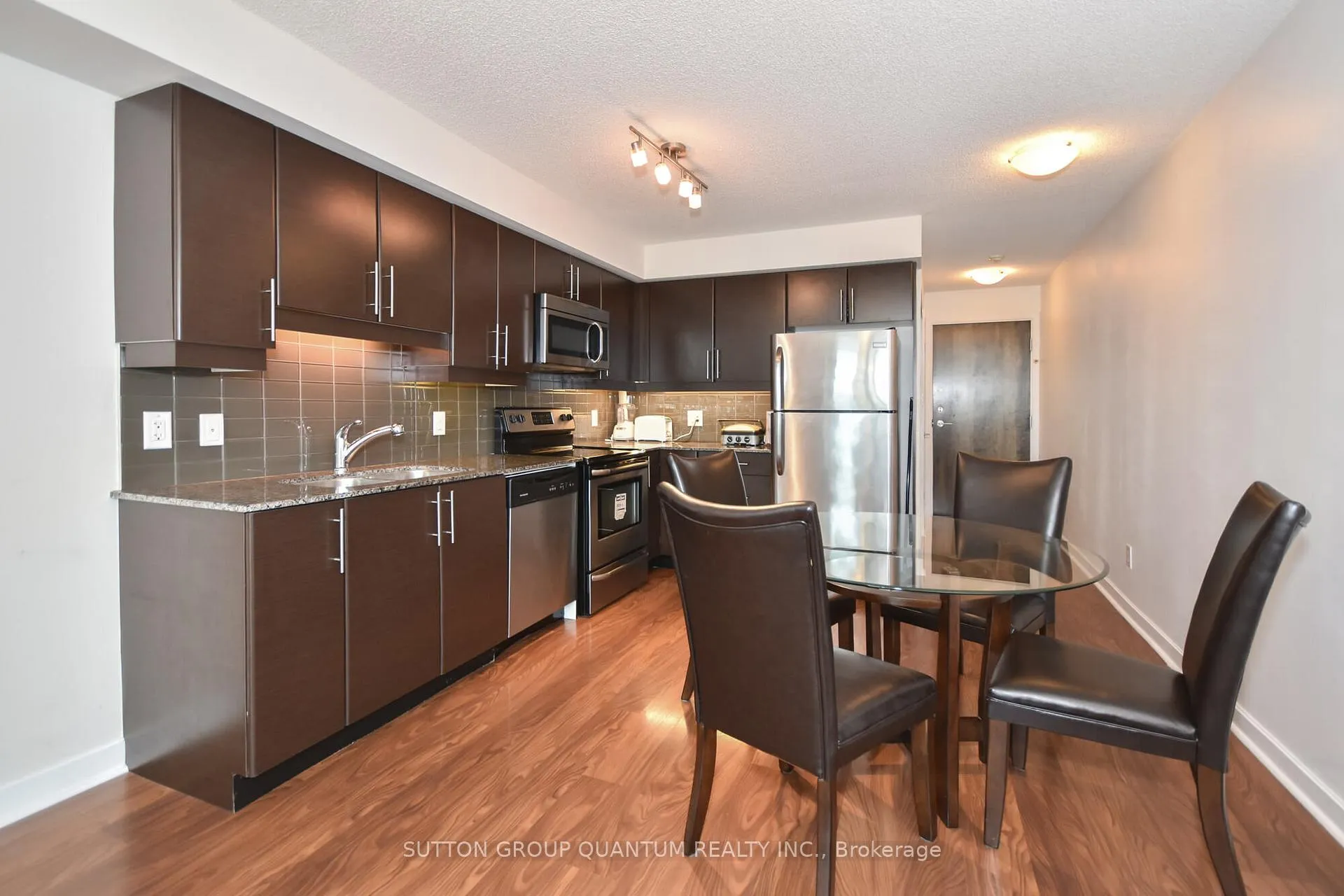 Photo 3 of Unit 911, 33 Bay Street, Toronto, Waterfront Communities — HOMEH
