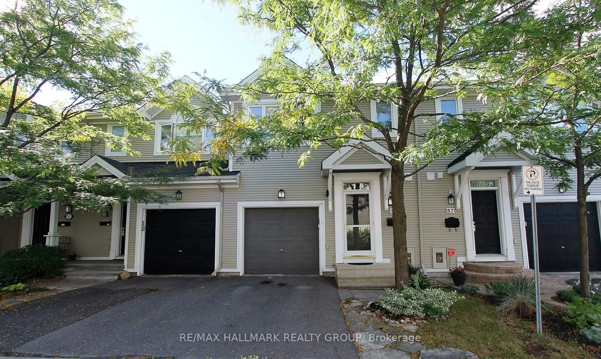 Photo 1 of 55 Maxton Private, Ottawa, Beacon Hill South — HOMEH