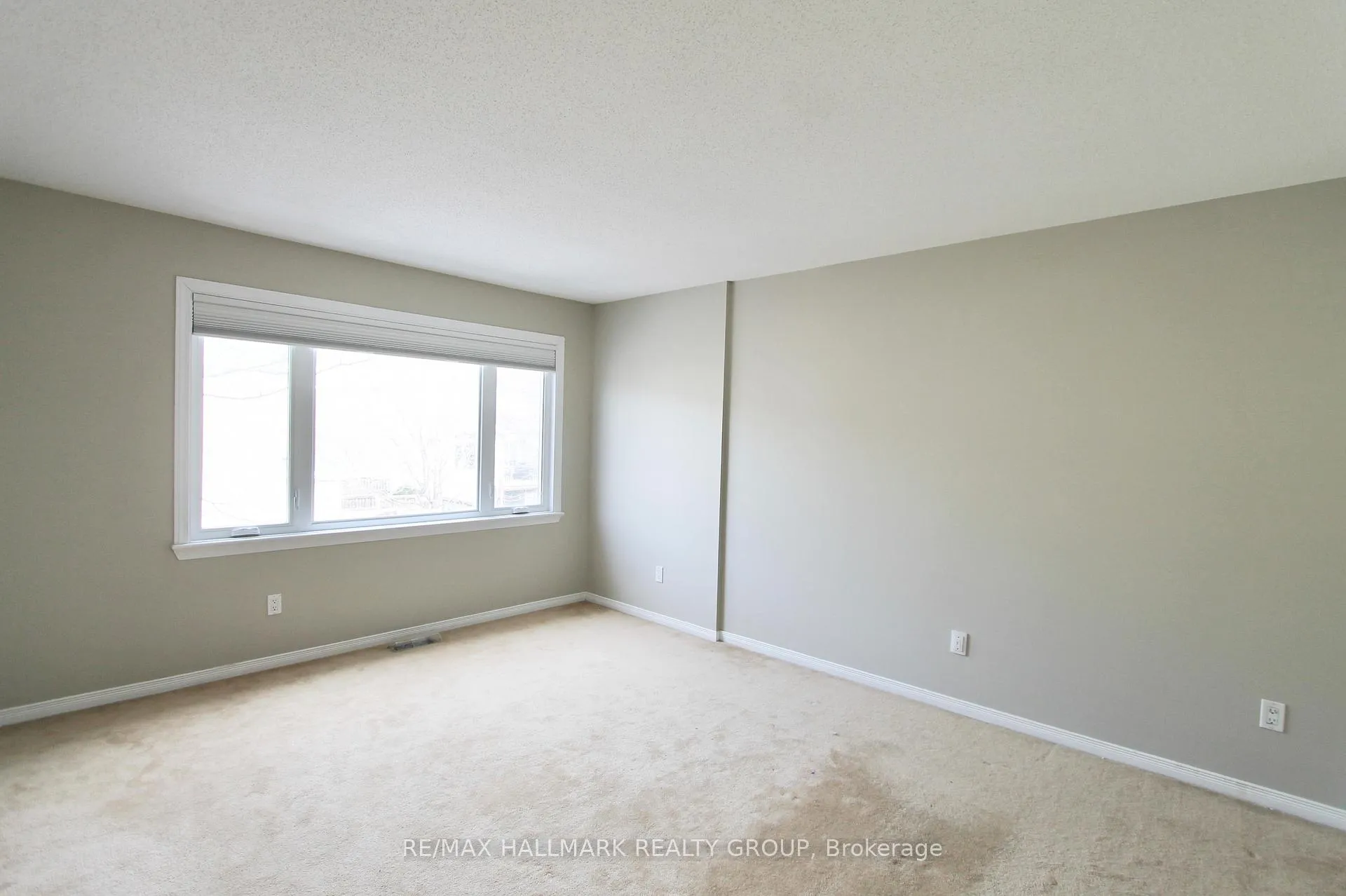 Photo 12 of 55 Maxton Private, Ottawa, Beacon Hill South — HOMEH