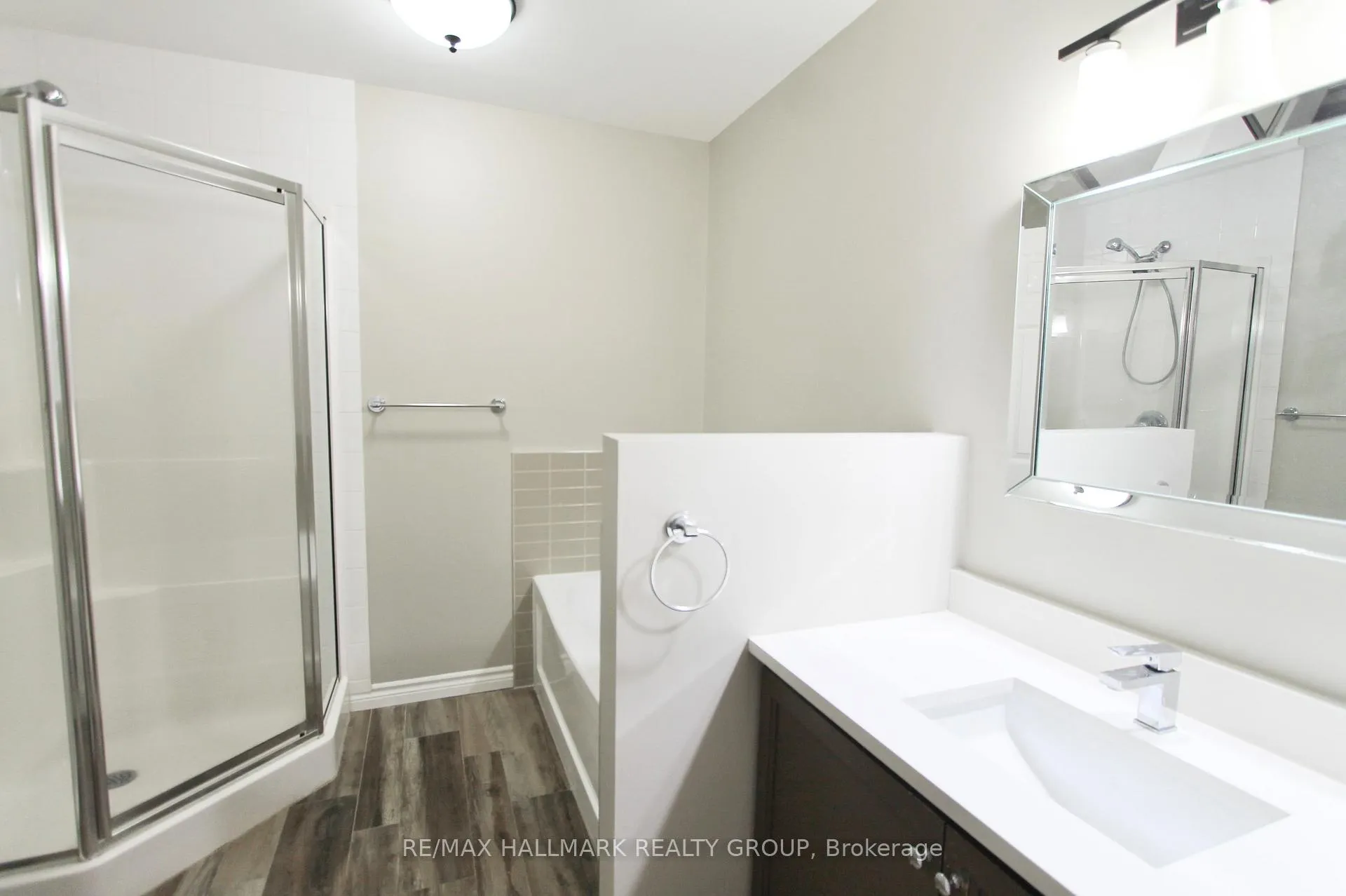 Photo 16 of 55 Maxton Private, Ottawa, Beacon Hill South — HOMEH