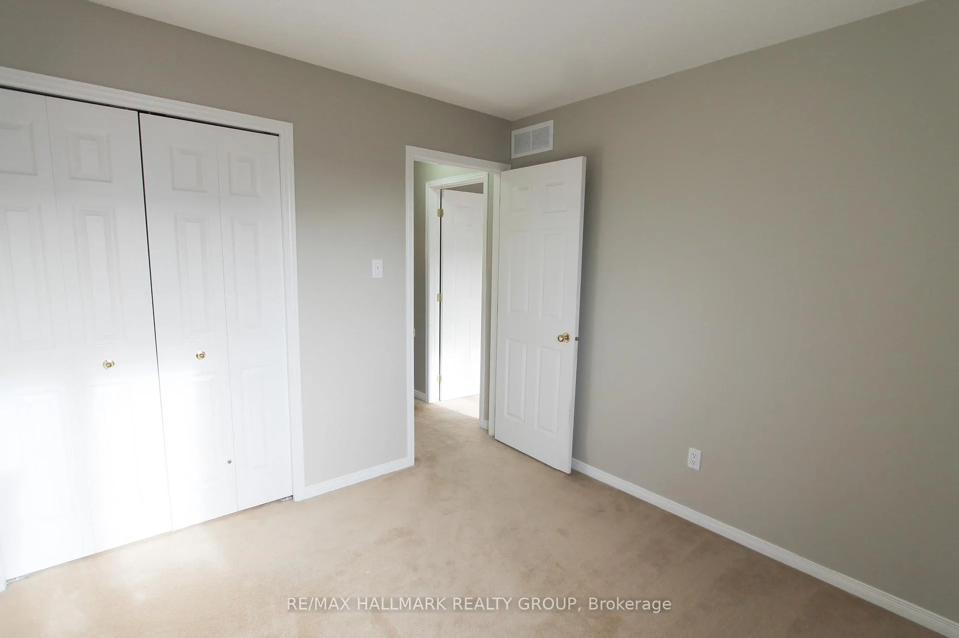 Photo 22 of 55 Maxton Private, Ottawa, Beacon Hill South — HOMEH