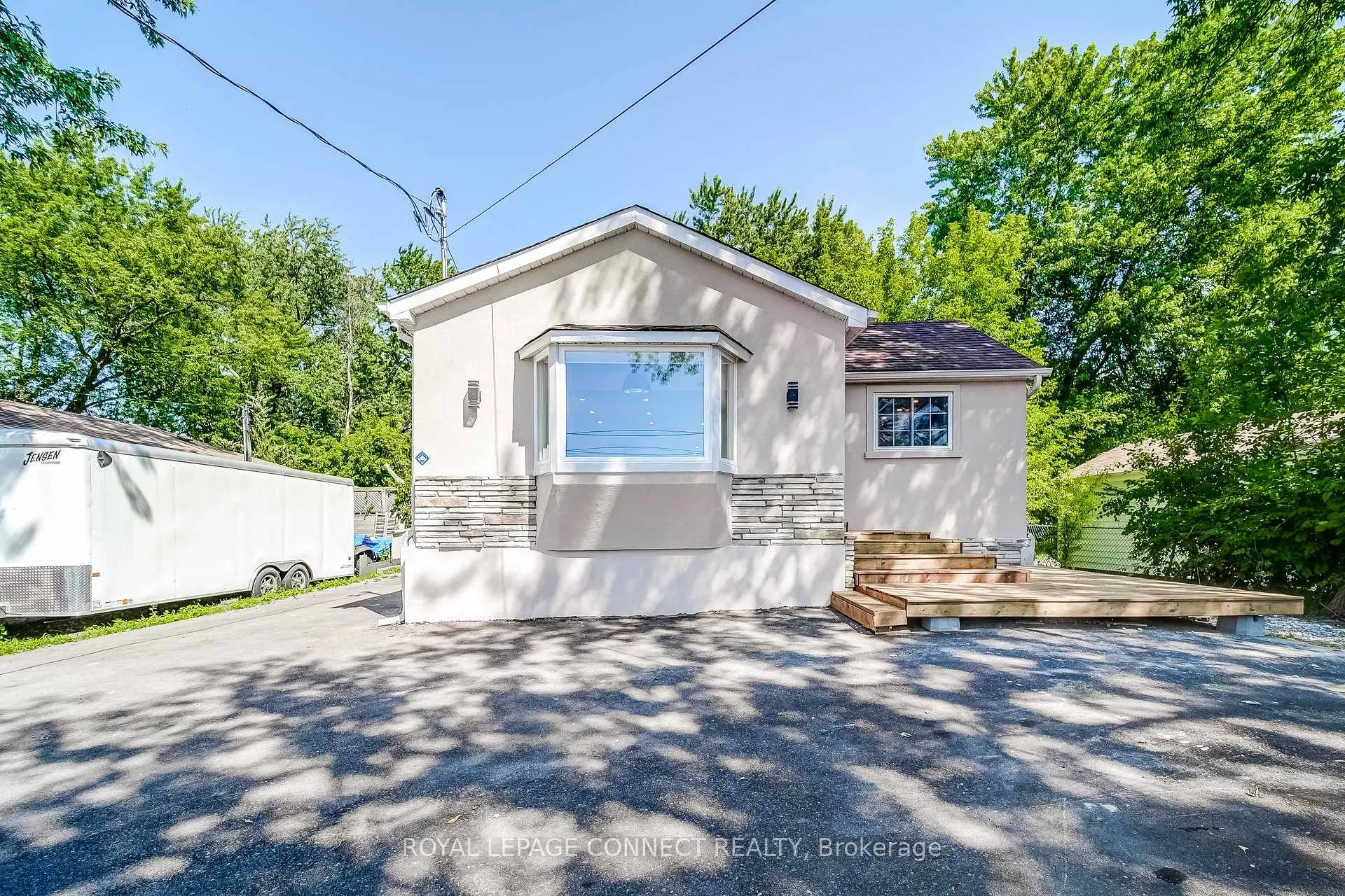 Front of 158 Beach Road