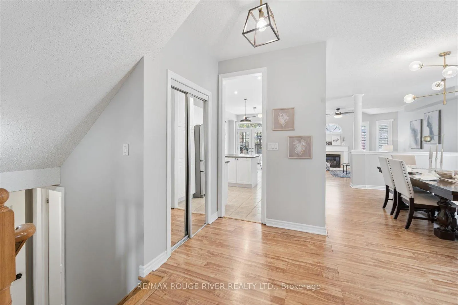 Photo 5 of 169 Wilshire Drive, Whitby, Brooklin — HOMEH
