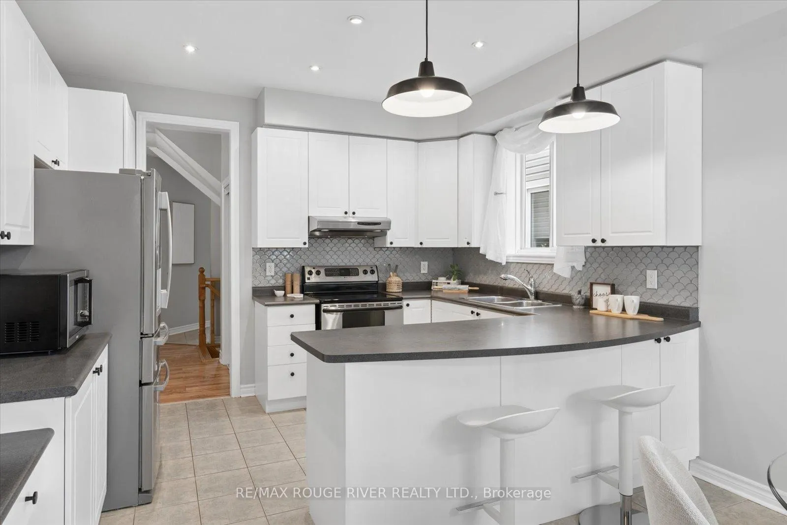 Photo 10 of 169 Wilshire Drive, Whitby, Brooklin — HOMEH