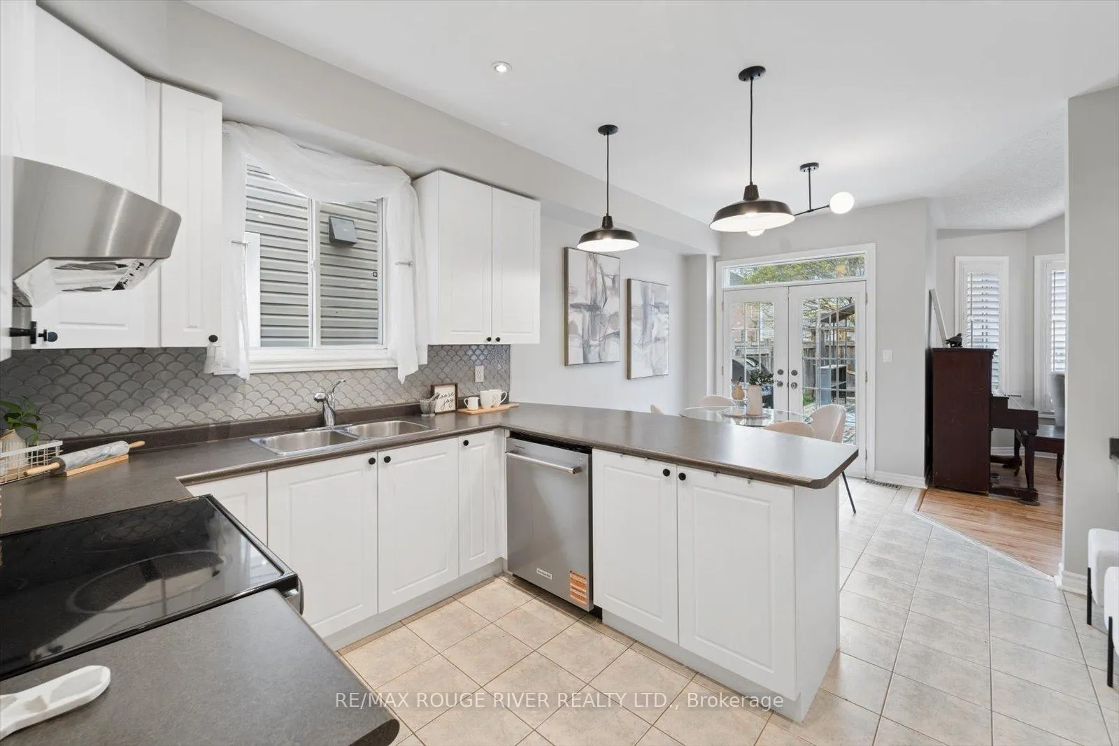 Photo 13 of 169 Wilshire Drive, Whitby, Brooklin — HOMEH