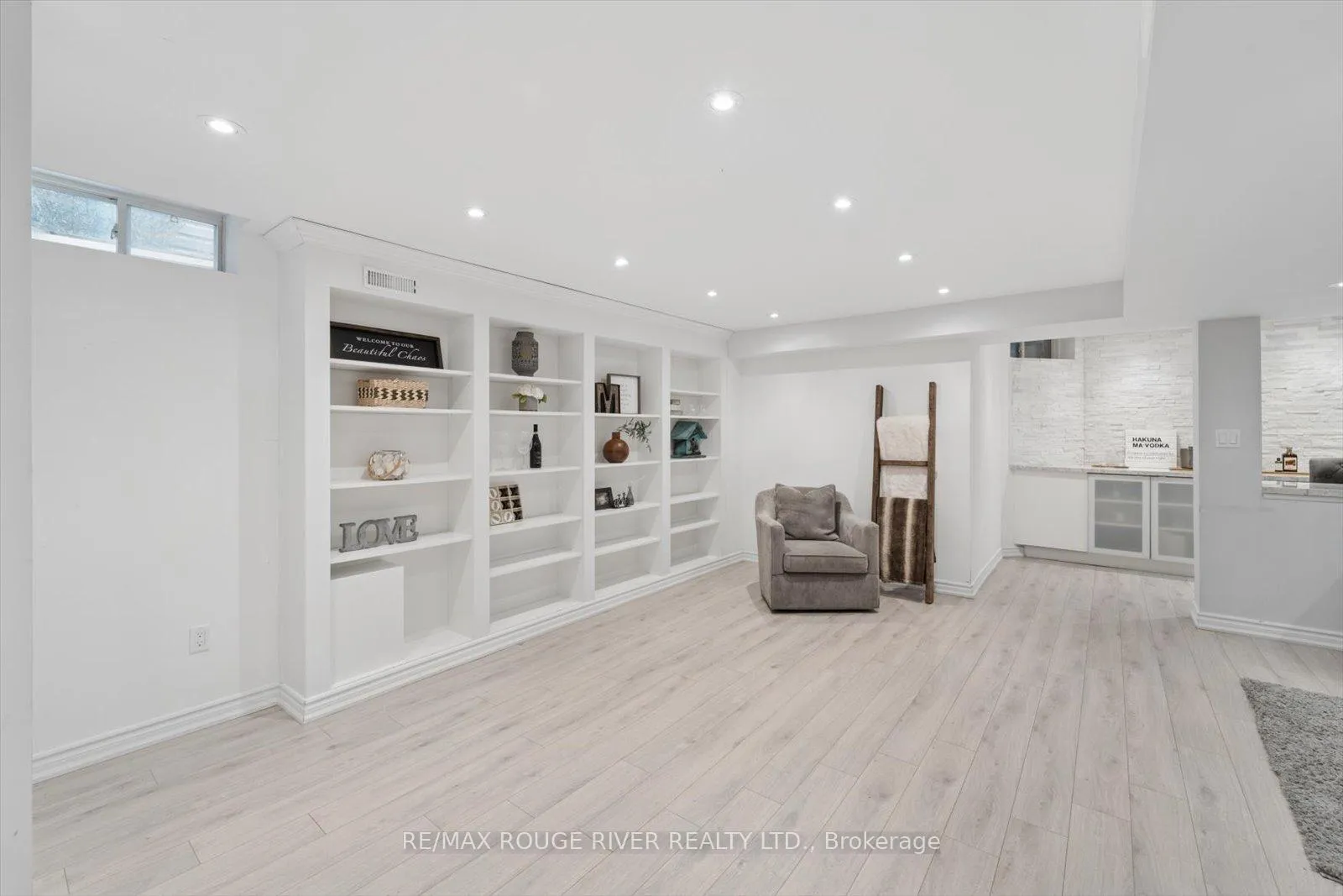 Photo 39 of 169 Wilshire Drive, Whitby, Brooklin — HOMEH