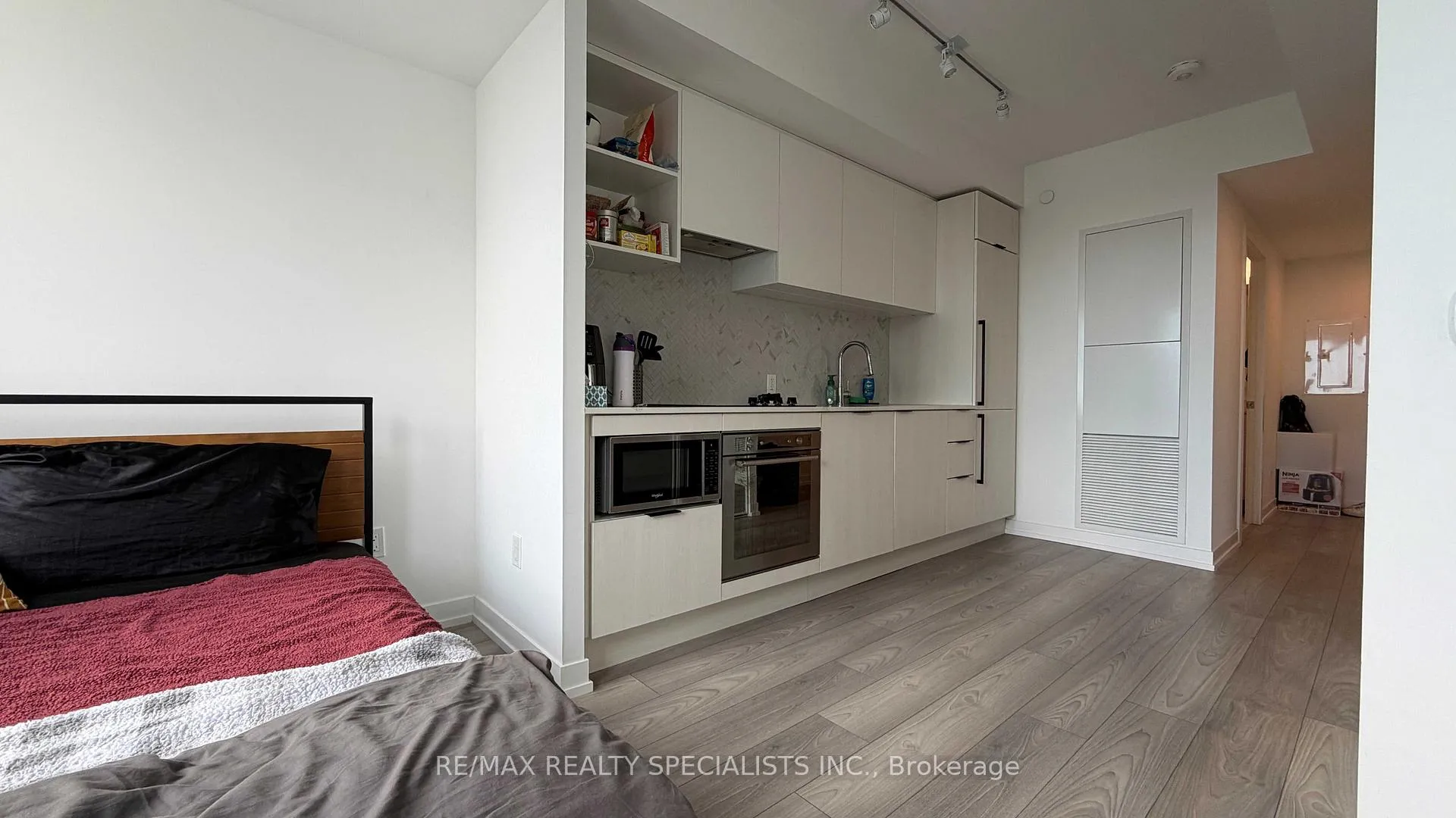 Photo 3 of Unit 4118, 82 Dalhousie Street, Toronto, Church-Yonge Corridor — HOMEH