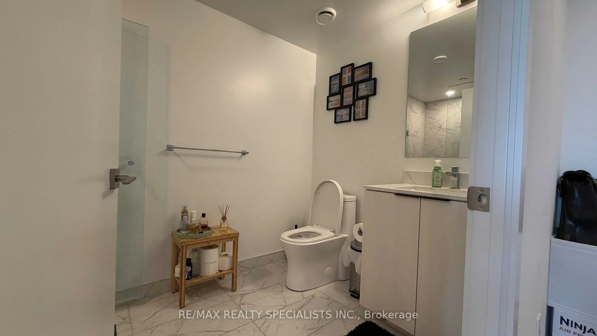 Photo 6 of Unit 4118, 82 Dalhousie Street, Toronto, Church-Yonge Corridor — HOMEH