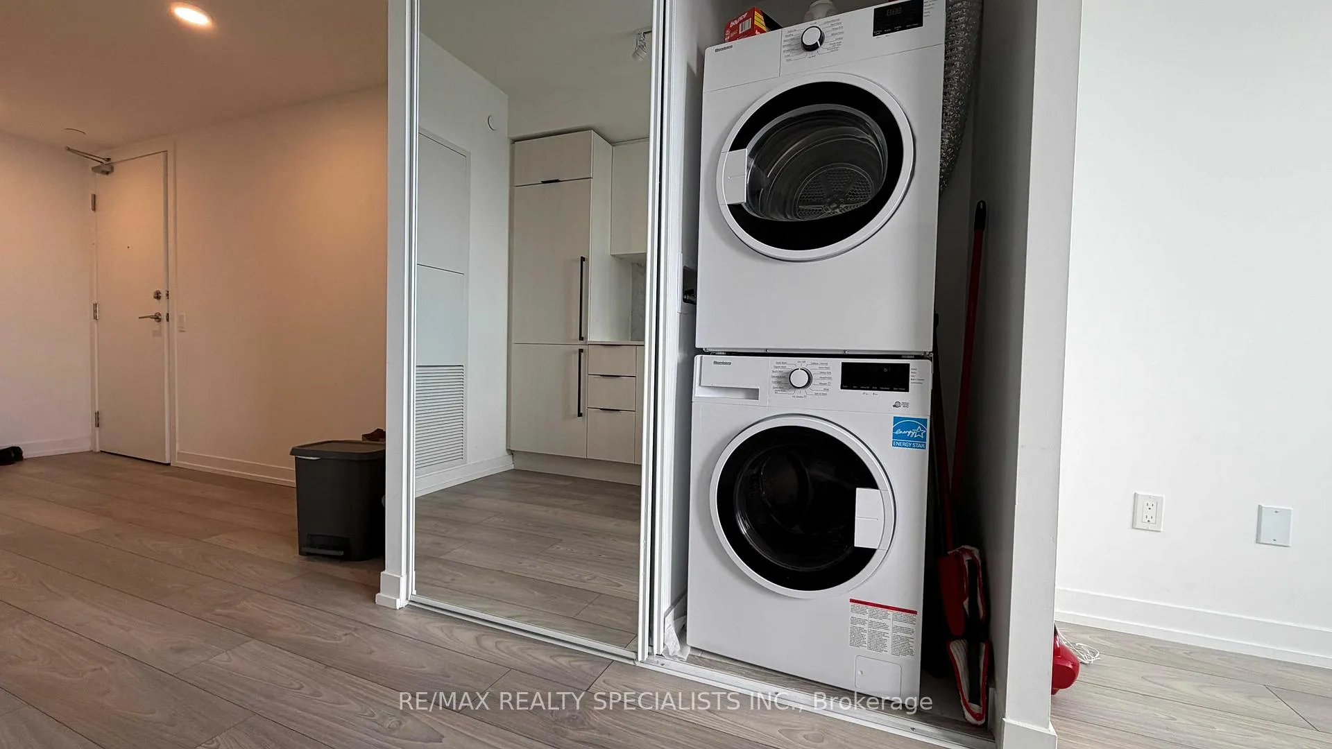 Photo 9 of Unit 4118, 82 Dalhousie Street, Toronto, Church-Yonge Corridor — HOMEH