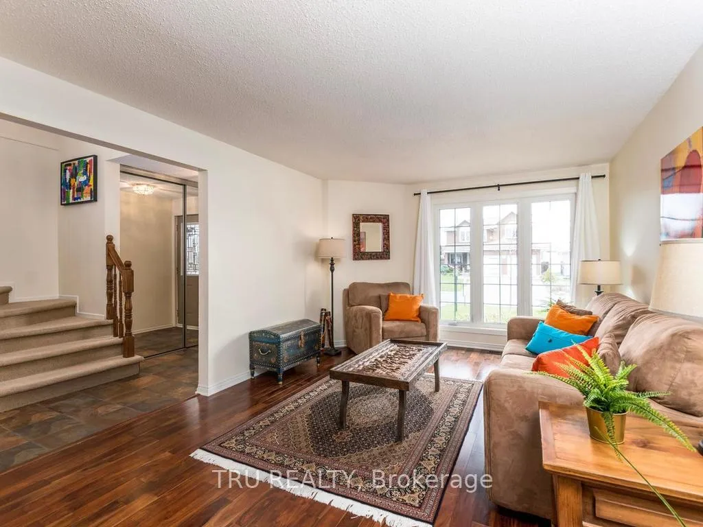 Photo 3 of 14 Hyannis Avenue, Ottawa, Barrhaven - Cedargrove/Fraserdale — HOMEH