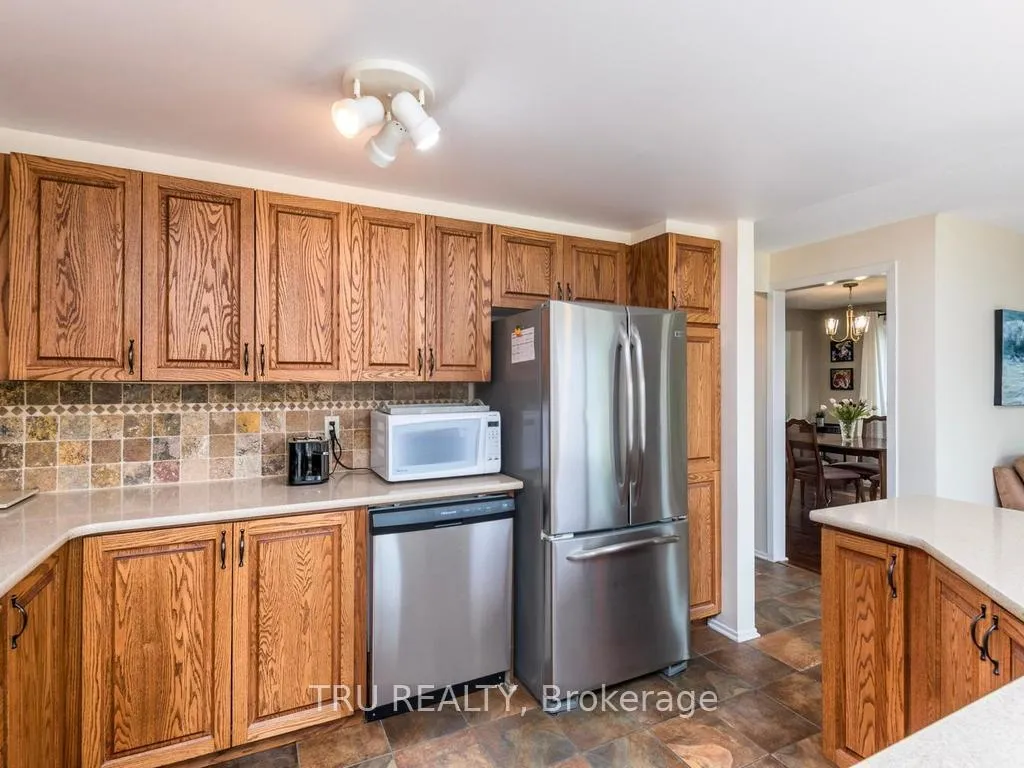 Photo 6 of 14 Hyannis Avenue, Ottawa, Barrhaven - Cedargrove/Fraserdale — HOMEH