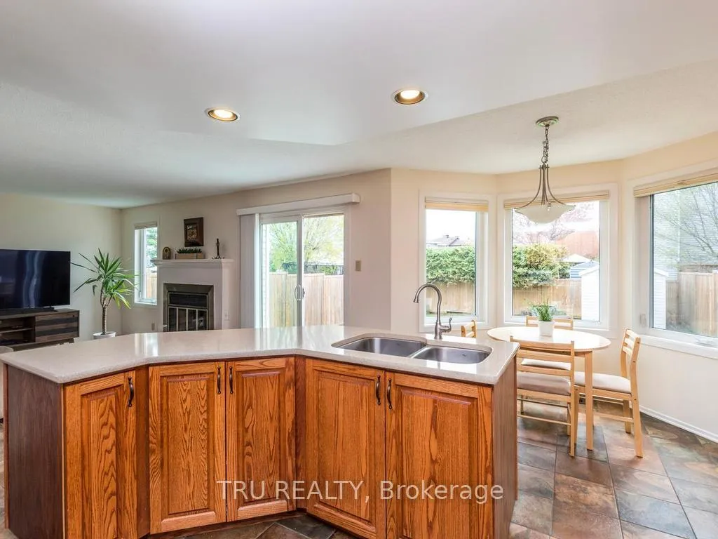 Photo 7 of 14 Hyannis Avenue, Ottawa, Barrhaven - Cedargrove/Fraserdale — HOMEH