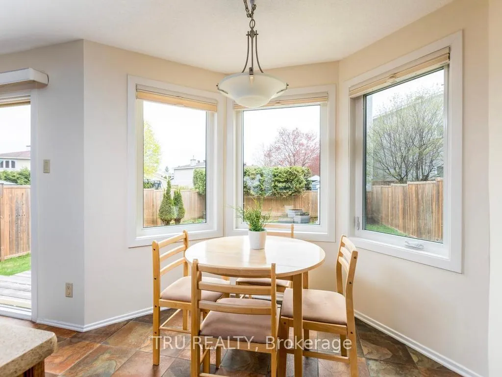 Photo 8 of 14 Hyannis Avenue, Ottawa, Barrhaven - Cedargrove/Fraserdale — HOMEH