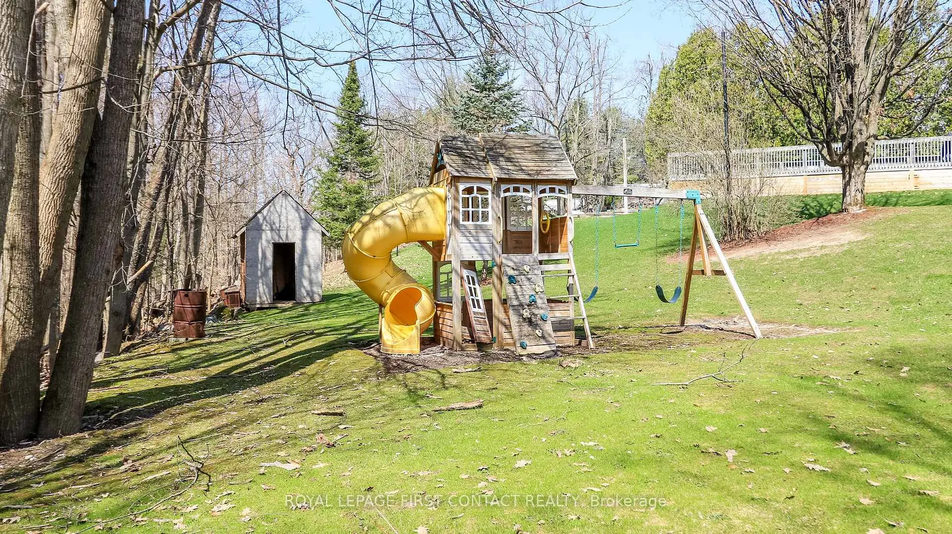 Photo 14 of 602 Scarlett Line, Springwater, Rural Springwater — HOMEH