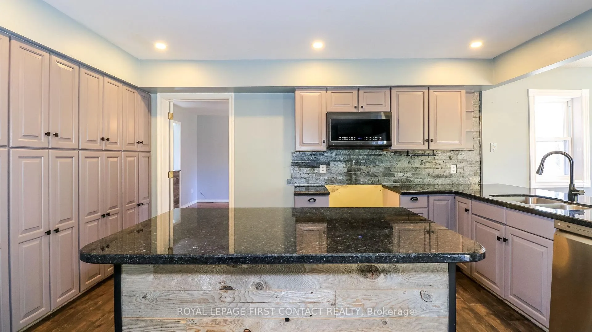 Photo 35 of 602 Scarlett Line, Springwater, Rural Springwater — HOMEH