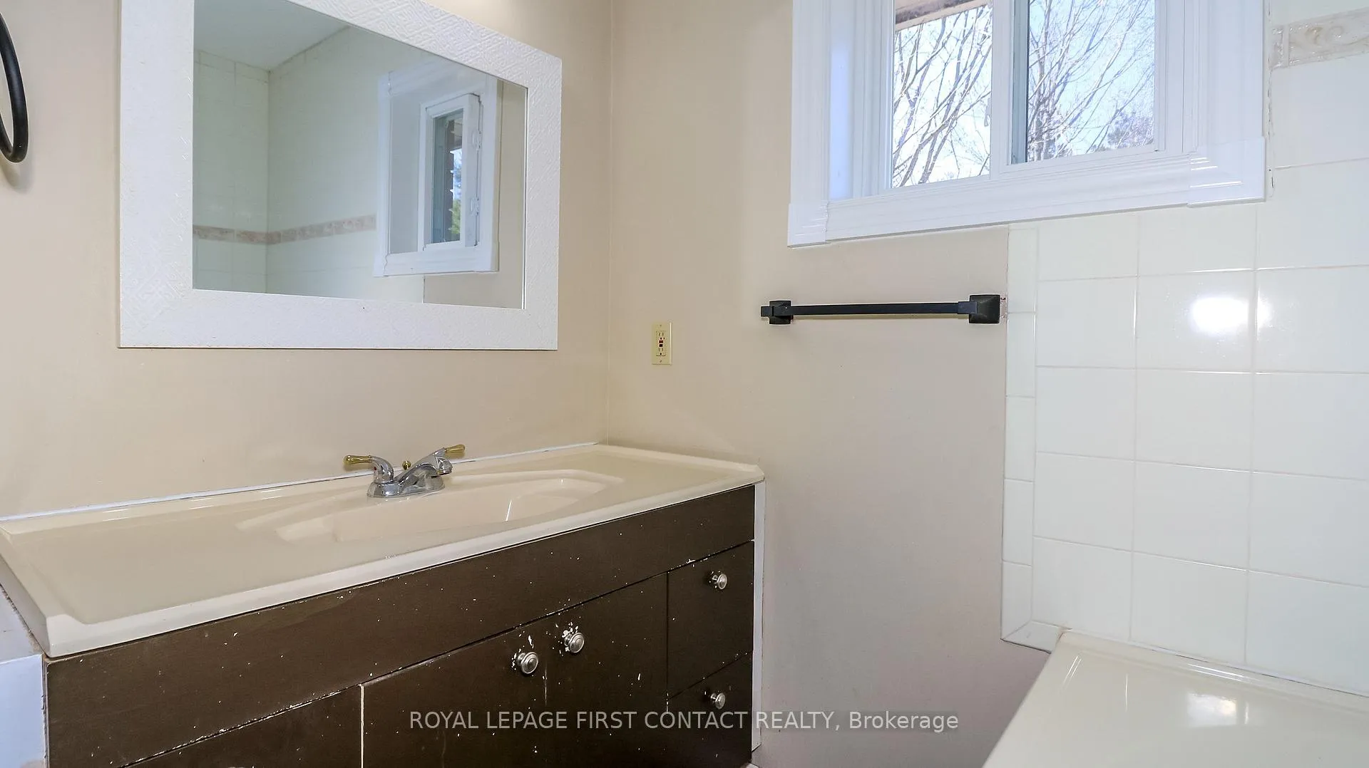 Photo 60 of 602 Scarlett Line, Springwater, Rural Springwater — HOMEH