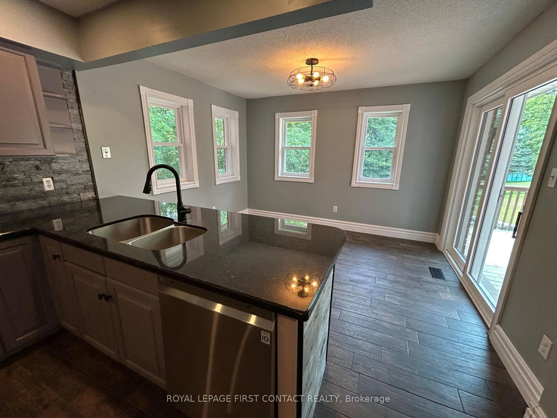 Photo 43 of 602 Scarlett Line, Springwater, Rural Springwater — HOMEH