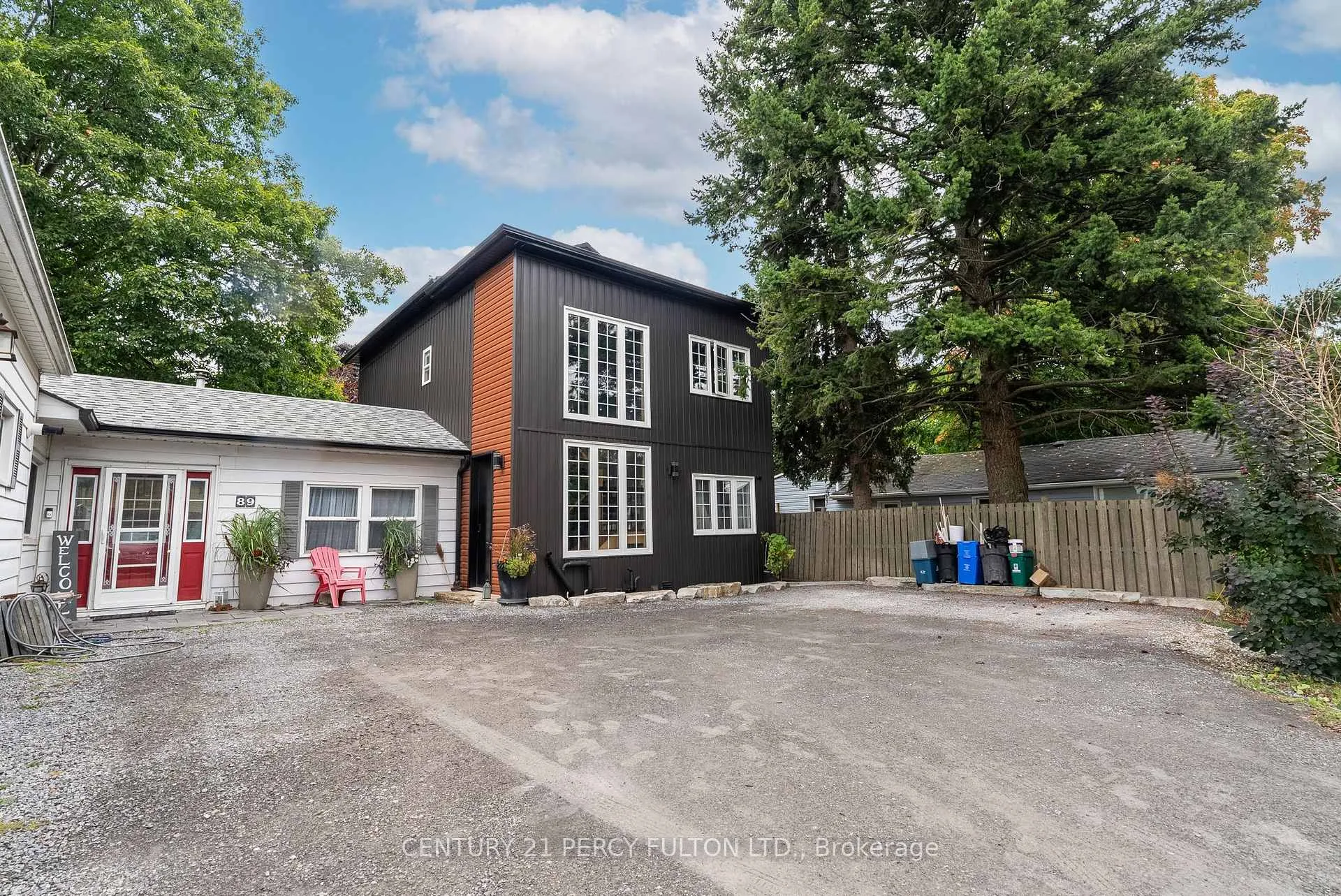 Photo 3 of 89 Liberty Street S, Clarington, Bowmanville — HOMEH