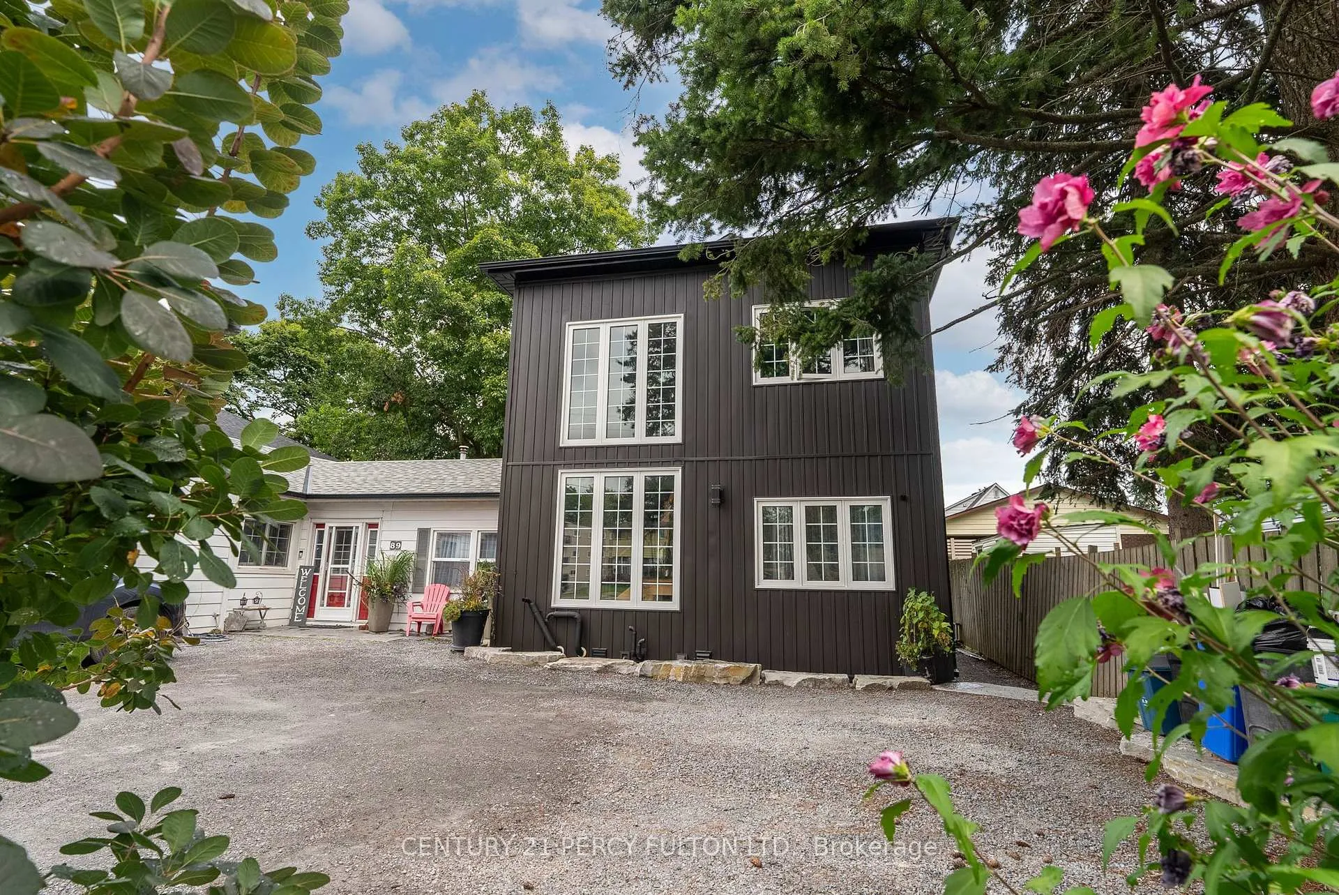 Photo 4 of 89 Liberty Street S, Clarington, Bowmanville — HOMEH