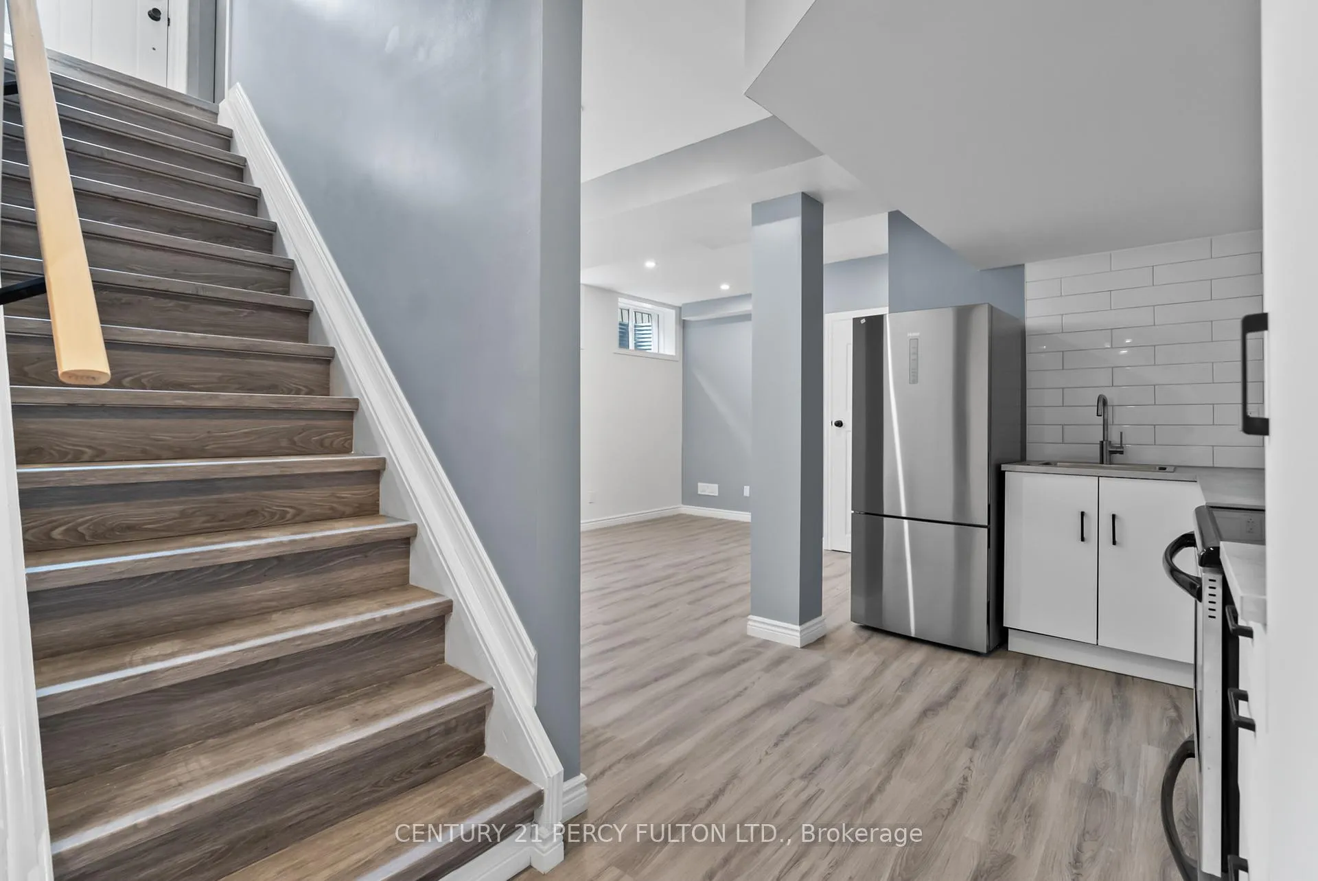 Photo 8 of 89 Liberty Street S, Clarington, Bowmanville — HOMEH