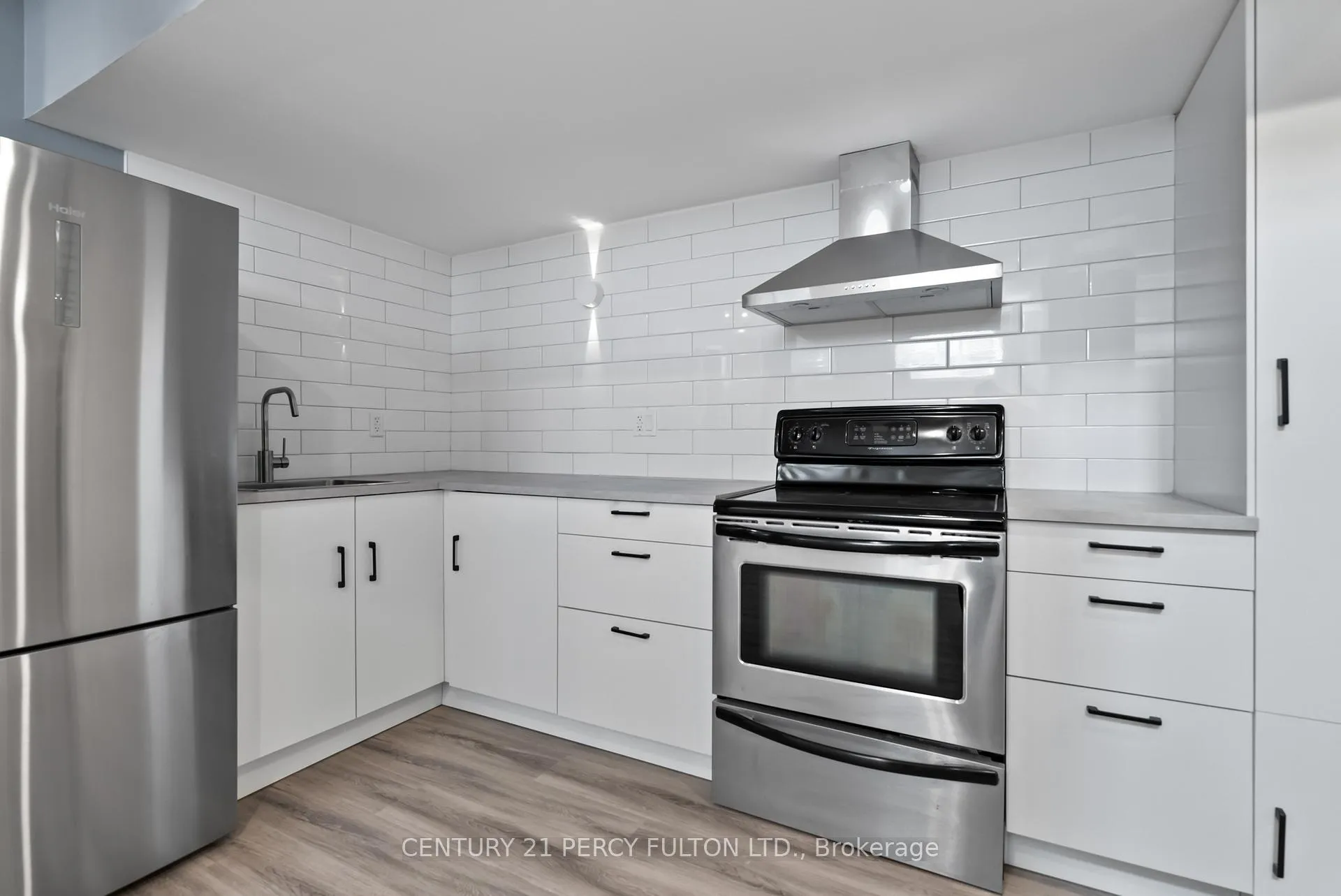 Photo 11 of 89 Liberty Street S, Clarington, Bowmanville — HOMEH