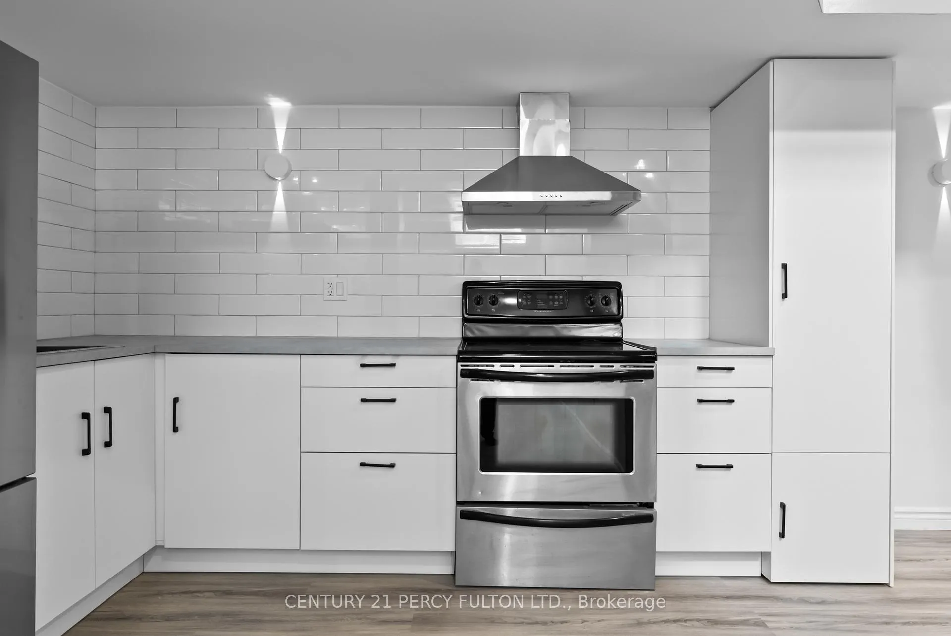 Photo 12 of 89 Liberty Street S, Clarington, Bowmanville — HOMEH