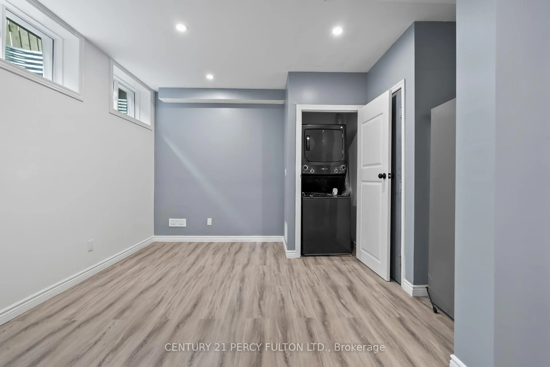 Photo 14 of 89 Liberty Street S, Clarington, Bowmanville — HOMEH