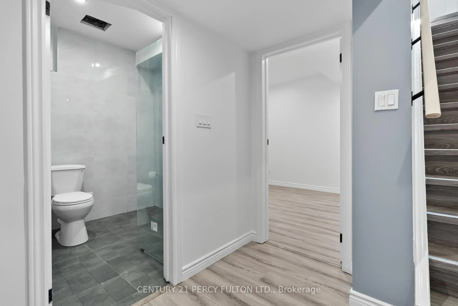 Photo 21 of 89 Liberty Street S, Clarington, Bowmanville — HOMEH