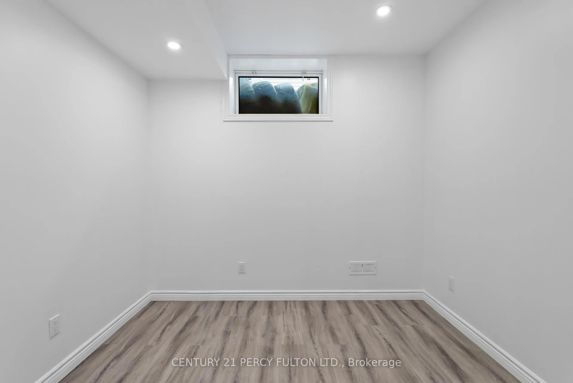 Photo 26 of 89 Liberty Street S, Clarington, Bowmanville — HOMEH