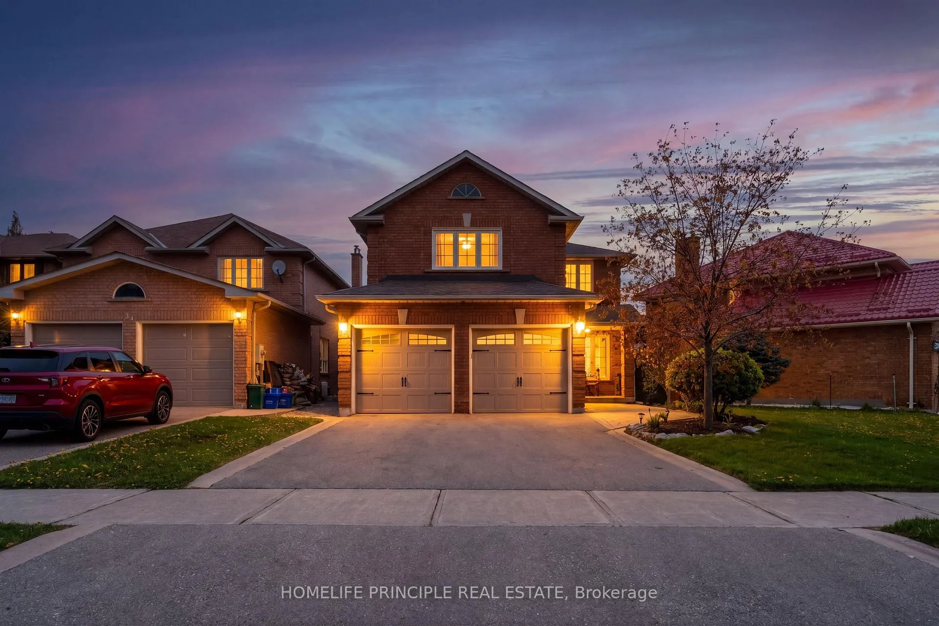 Photo 1 of 195 View North Court, Vaughan, West Woodbridge — HOMEH