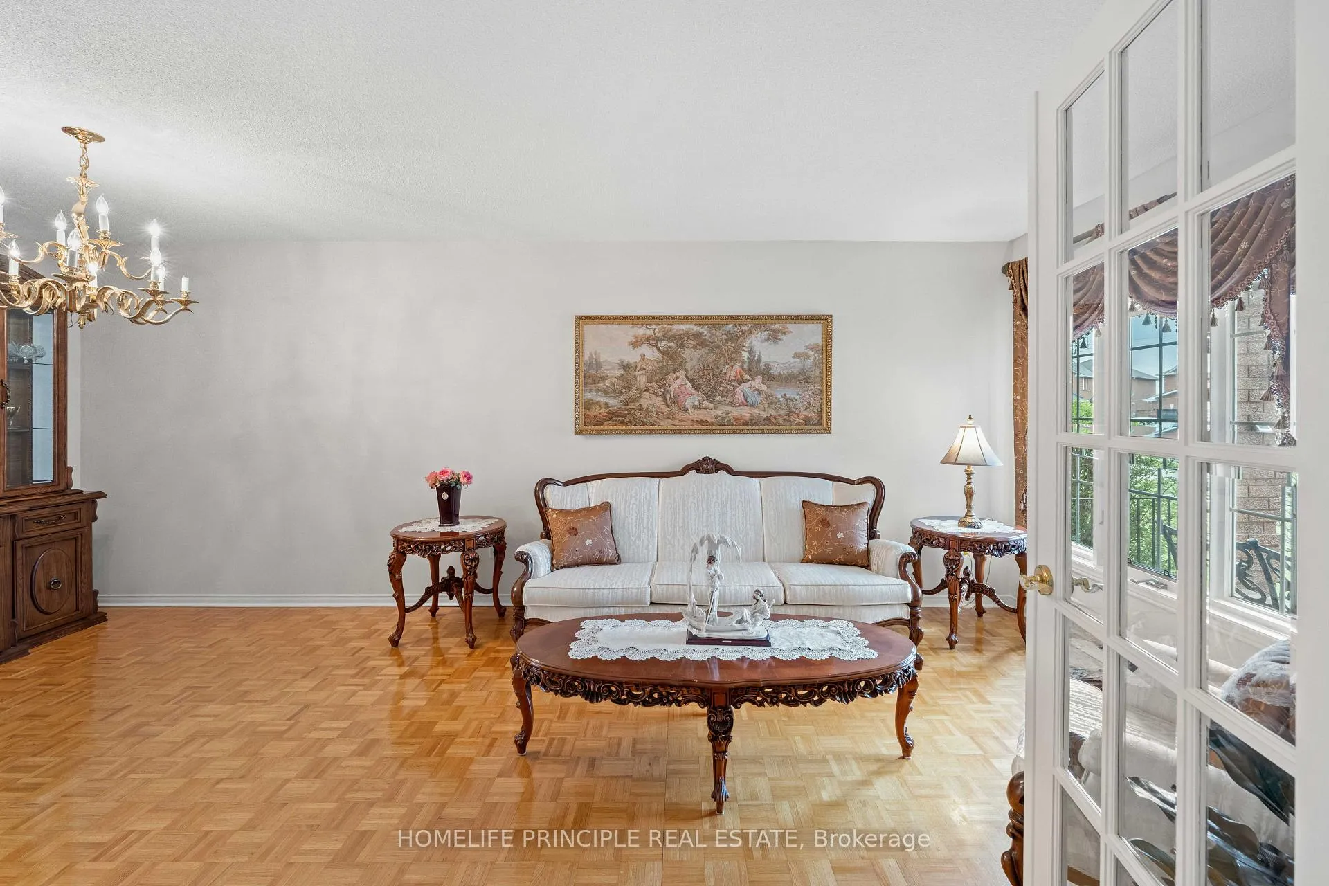 Photo 8 of 195 View North Court, Vaughan, West Woodbridge — HOMEH